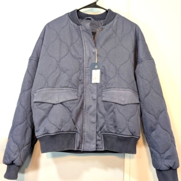 UNIVERSAL THREAD Faded Blue Quilted Bomber Jacket - Size M – NWT - Picture 2 of 11